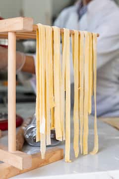 Haz pasta con un chef privado nacido en Cerdeña