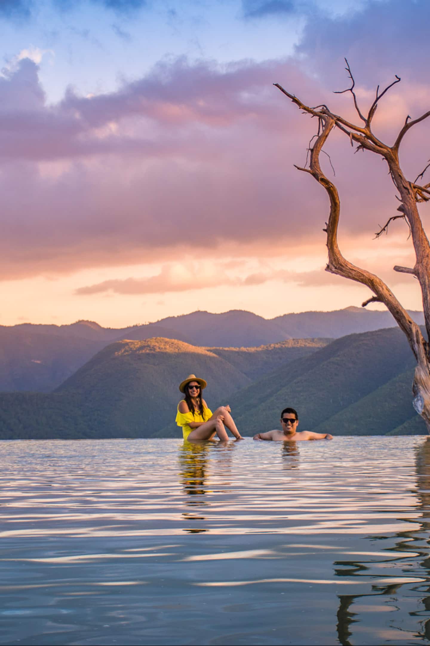 couple in hierve el agua | best hierve el agua tours