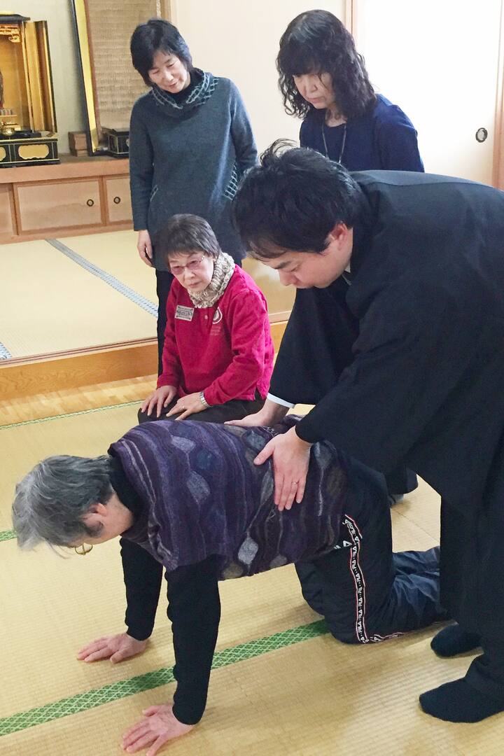 劇団四季出身の住職とお寺でミュージカル体験 Airbnb