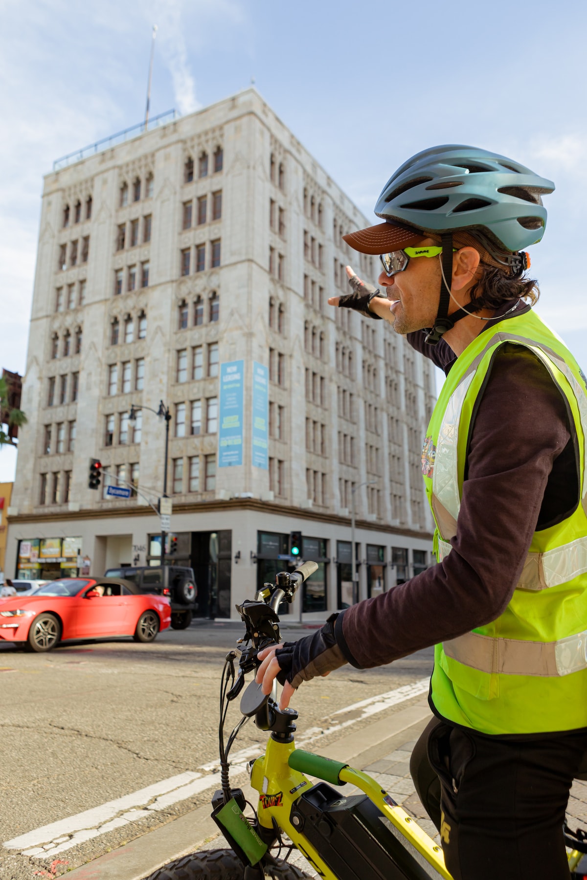 Ride e-bike to the Hollywood Sign