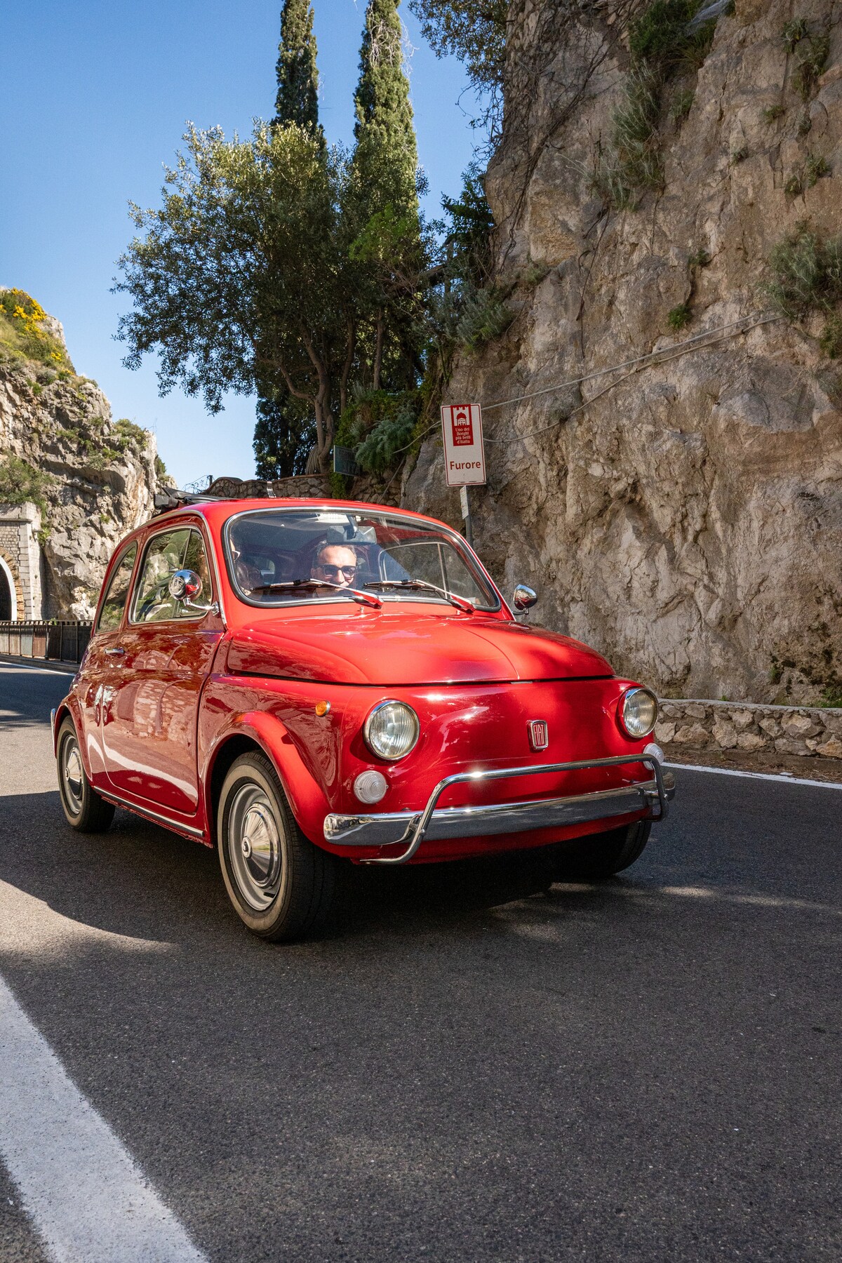 Explore Amalfi Coast onboard a vintage Fiat 500 · ☆5.0
