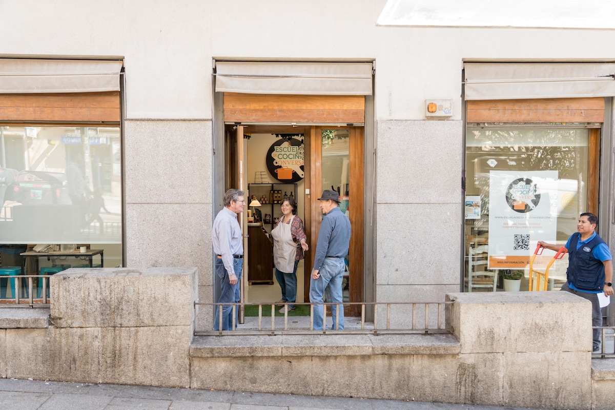 Cook authentic Paella step by step in my kitchen