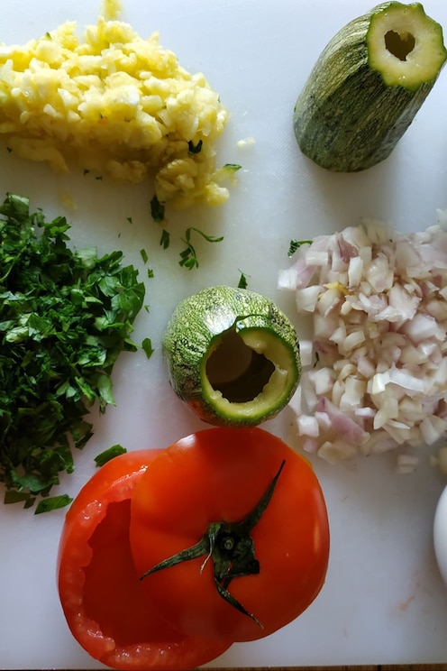 Show full-screen, host-provided image