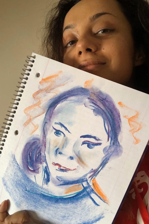 Show full-screen, host-provided image