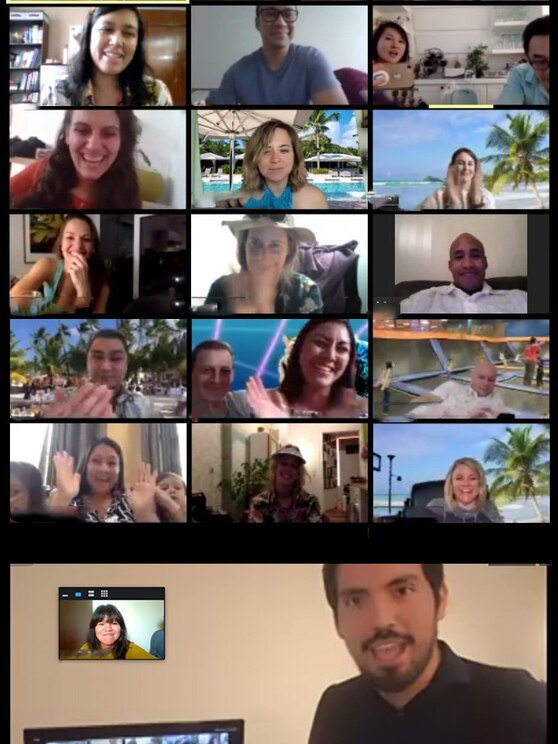 Show full-screen, host-provided image