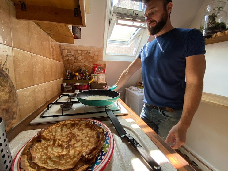 Mostrar imagem fornecida pelo anfitrião em ecrã inteiro