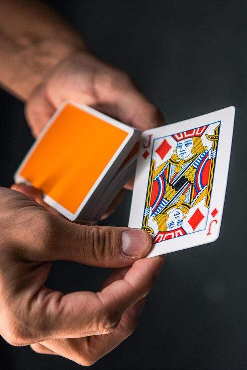 Show full-screen, host-provided image