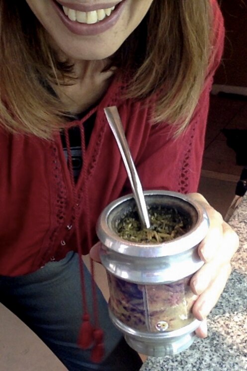 Show full-screen, host-provided image