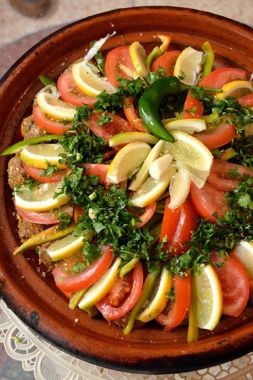 Show full-screen, host-provided image