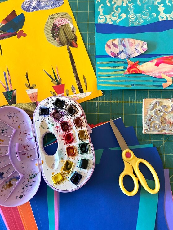 Show full-screen, host-provided image