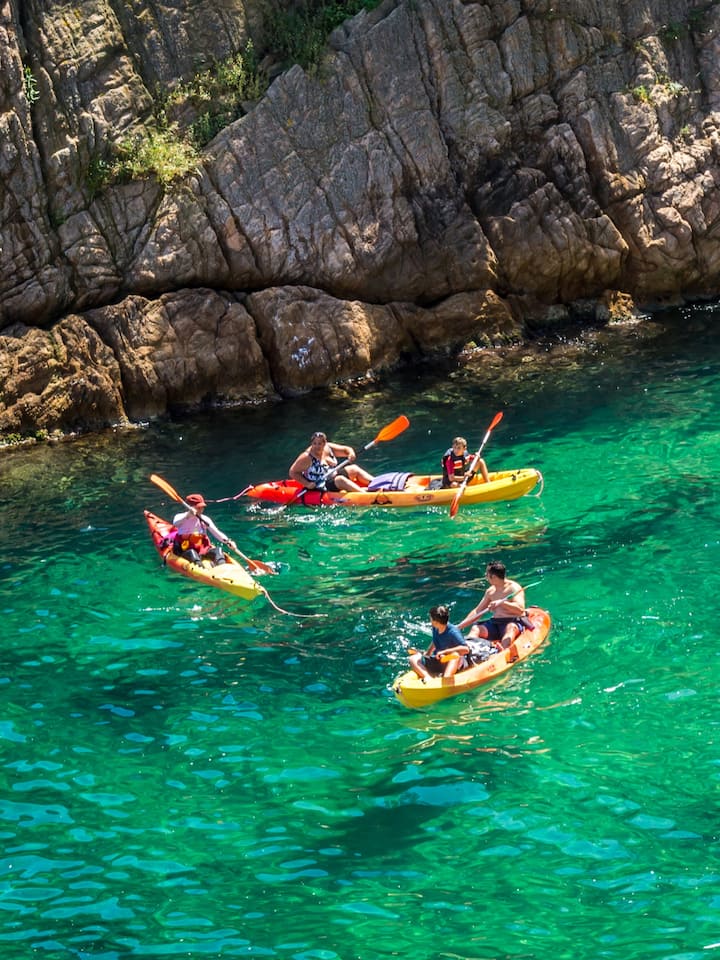 Kayaking in Barcelona | 5-Star Authentic Experiences - Airbnb