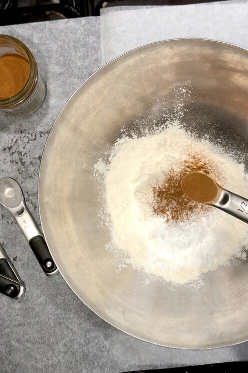 Show full-screen, host-provided image