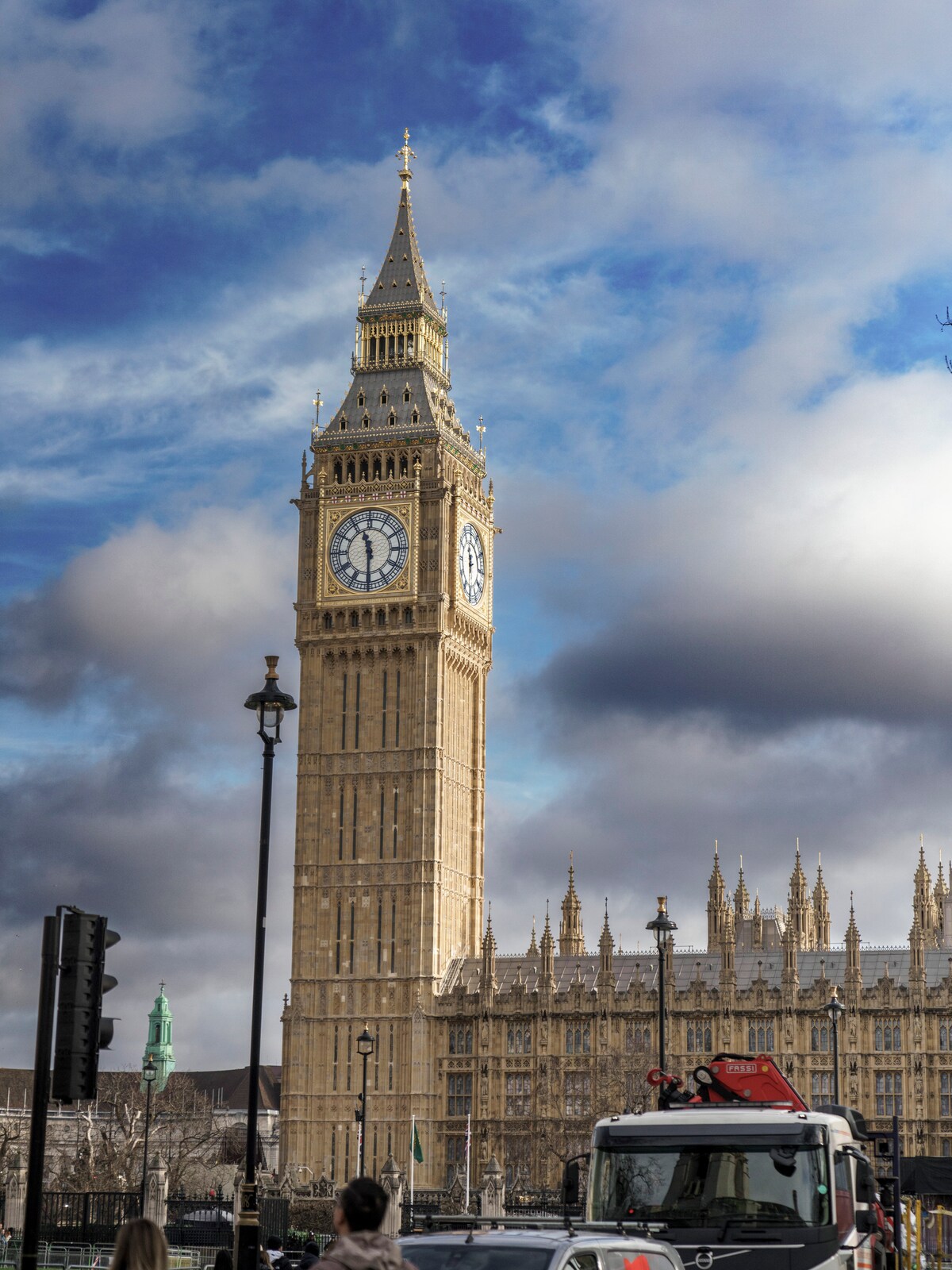 Discover London in a Panoramic City Cab · ☆4.99