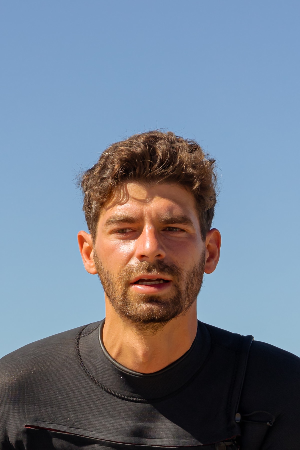ללמוד גלישה במטוסיניוס עם מומחה לגלישה