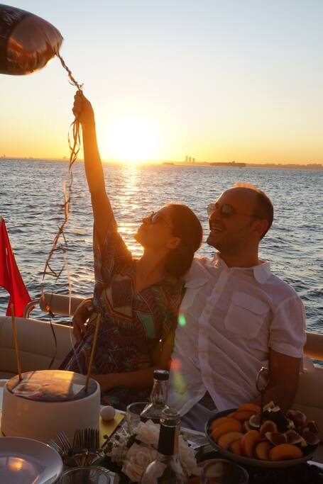 Golden Horn Cruise & Visit Old Eyup - Airbnb
