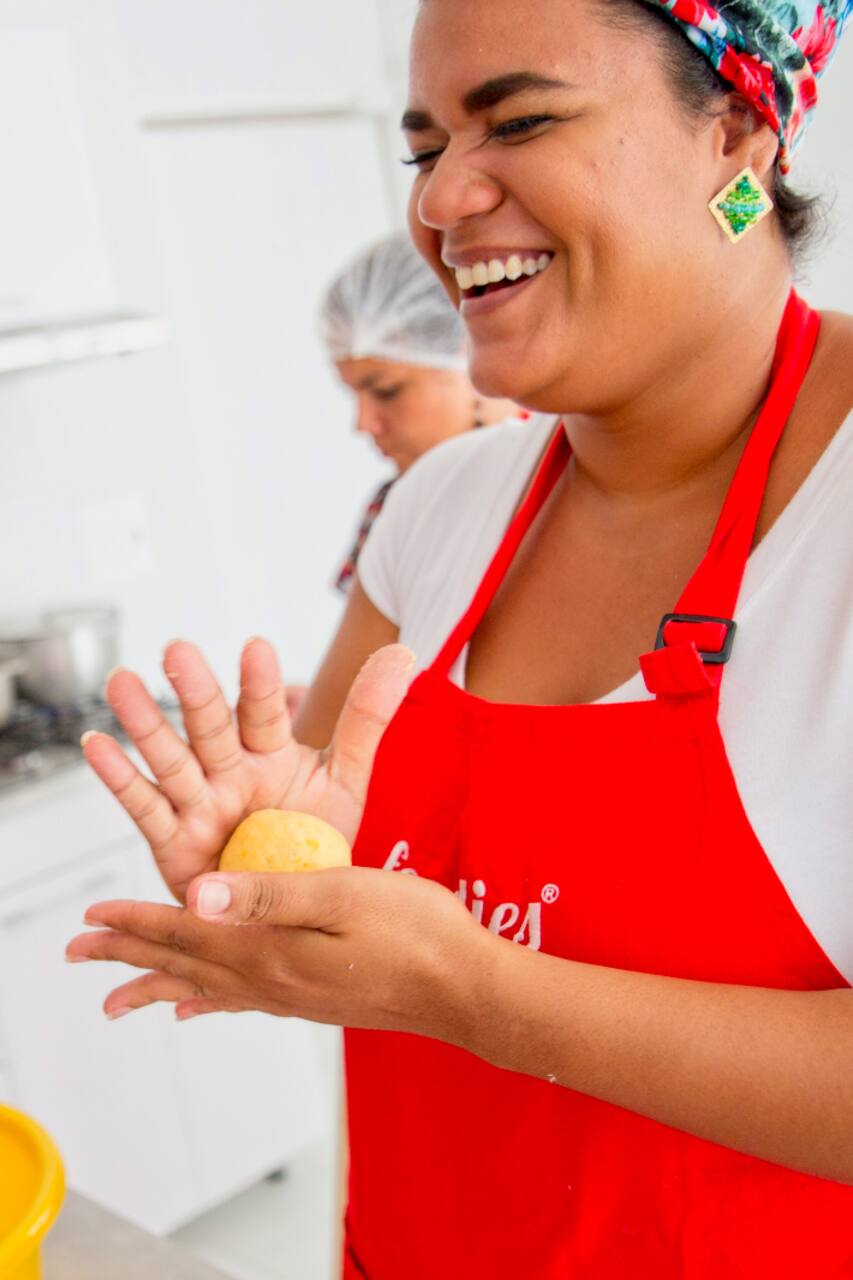 Cours De Cuisine Dansant Arepas Et Danse Airbnb