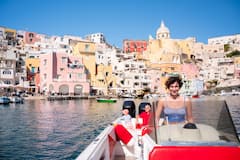 Paseo en barco a la isla más colorida de Italia