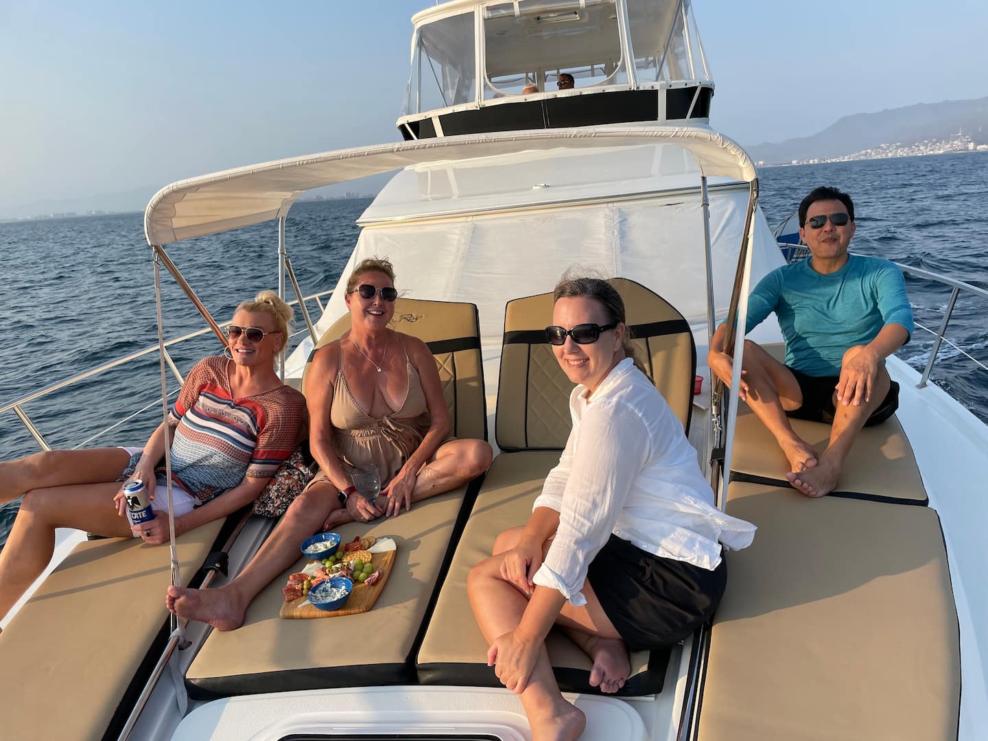 family in a private yacht | Puerto Vallartayacht rentals 