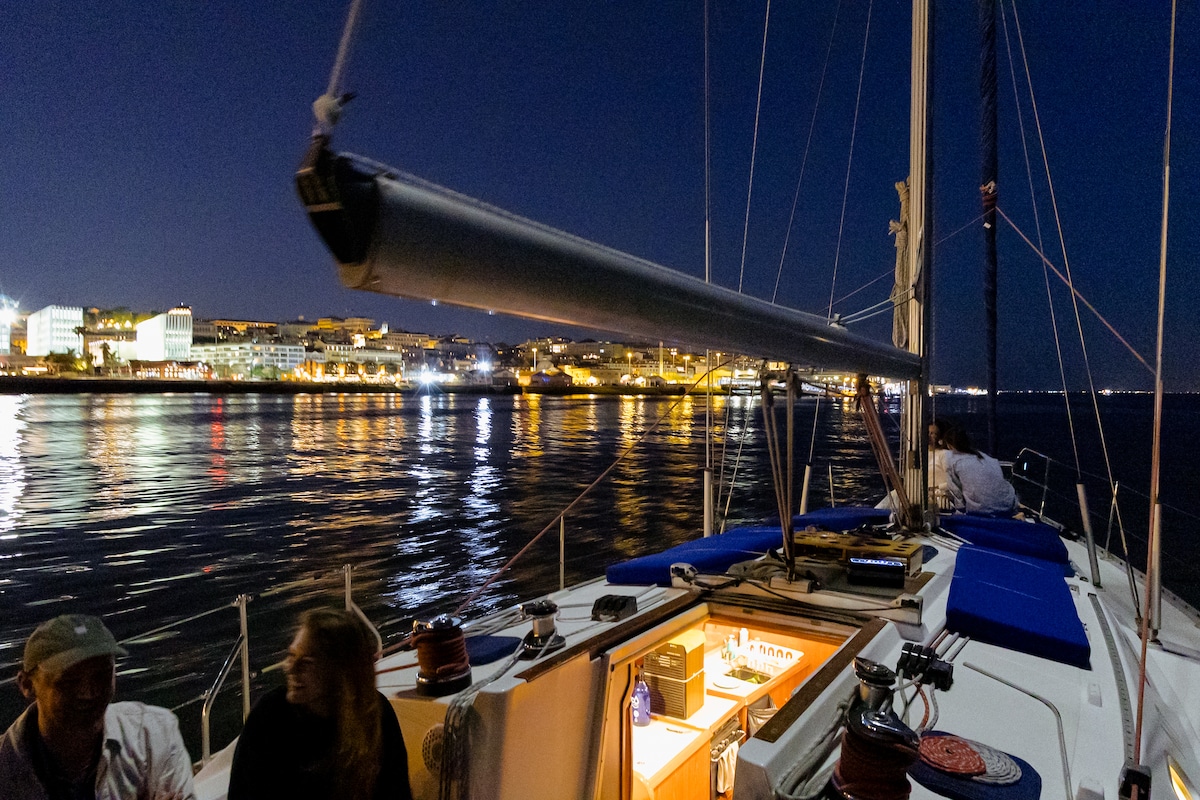 NightSail - Moonlight Boat Tour - Lisbon City Light