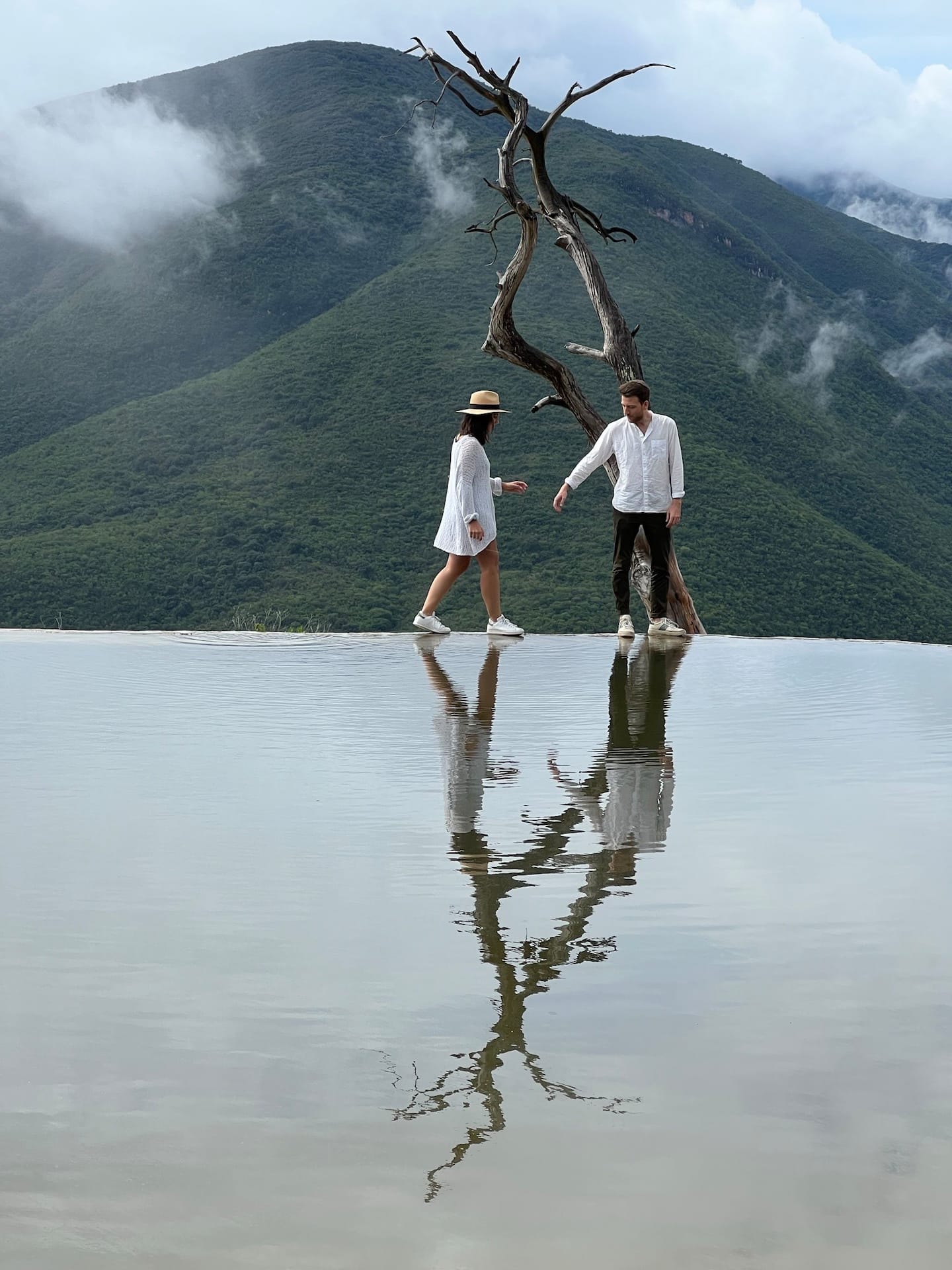 couple in hierve el agua | best hierve el agua tours