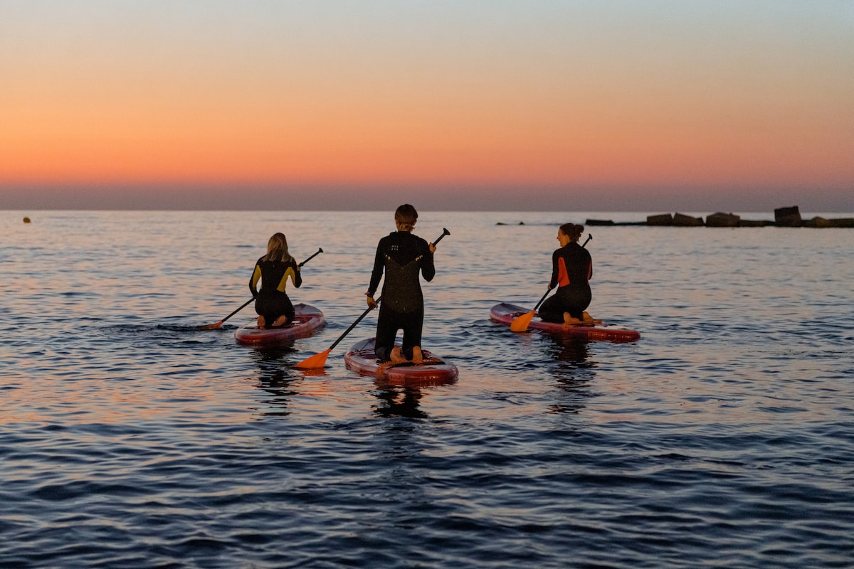 Amanecer en paddlesurf en la Barceloneta