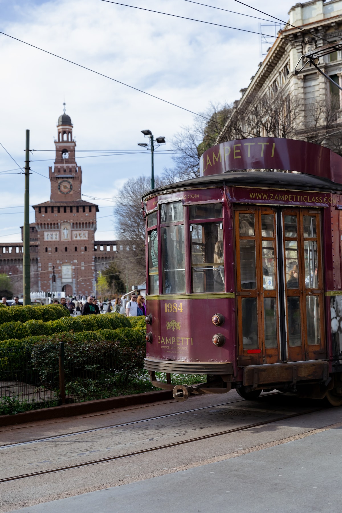 Comprehensive private tour of Milan with a local · ☆4.97