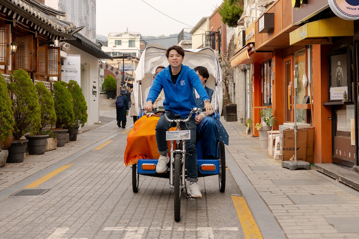 北村韩屋村 2 小时私人骑行之旅