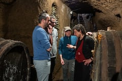 לרכב על אופניים חשמליות למקומות הקסומים של אורבייטו