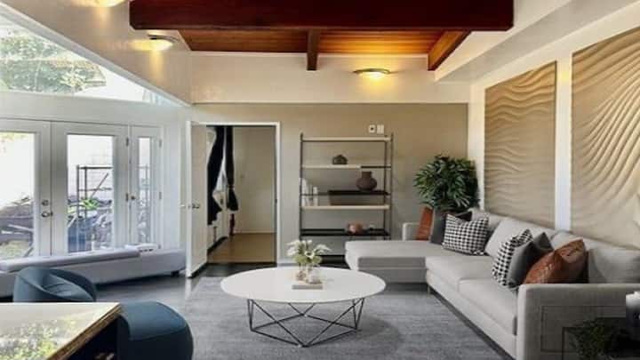 Sunset Cliffs Beach Home - San Diego, CA
