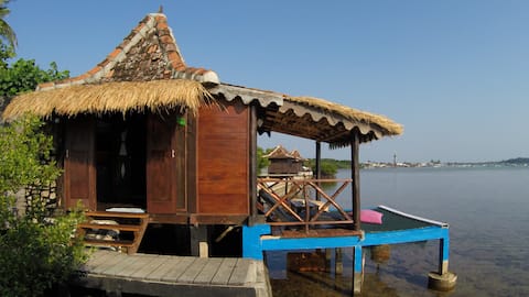 Omah Alchy Karimun Jawa - Waru Cottage