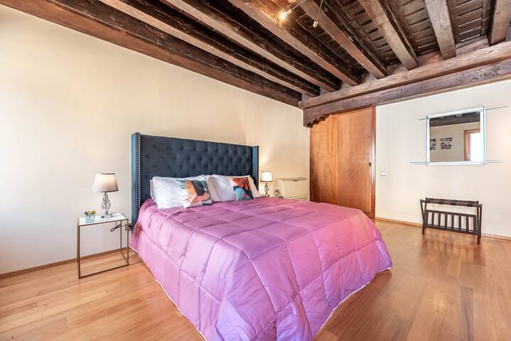 Apt with Amazing View – San Marco gallery image 4