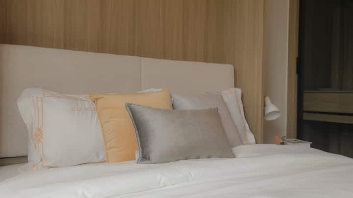 ห้องนอน 2 พร้อมเตียงคู่ขนาด 150 * 200