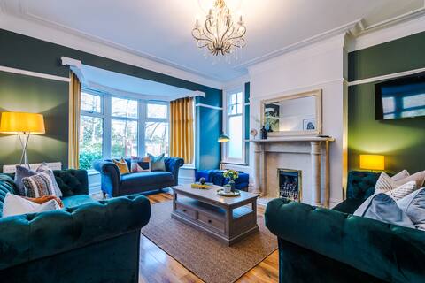 Huge House in Leeds 6BR Sleeps13