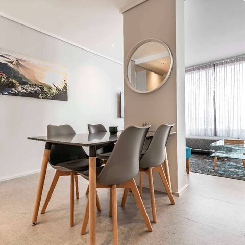 2BR | The Cosmo Luxury Suites by Totalstay gallery image 3