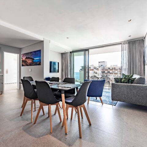 2BR | The Cosmo Luxury Suites by Totalstay gallery image 2