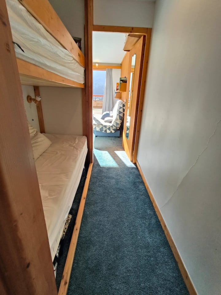 საძინებელი 1