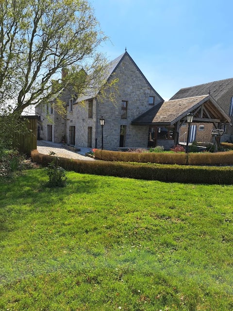 country house/rural gîte with garden