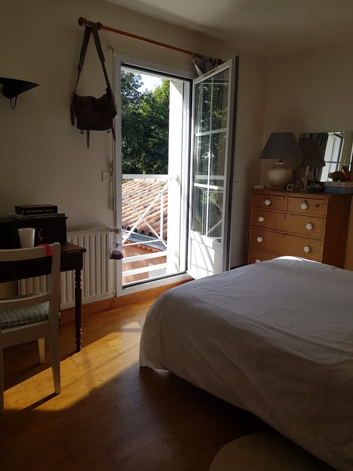 غرفة النوم 3 في الطابق العلوي. سرير 140 × 190