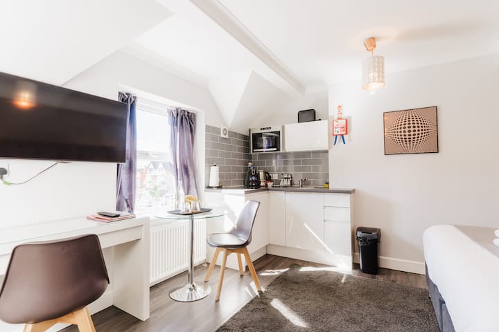 Sweet Suites, 2nd Floor Studio 6 - Lytham St Annes