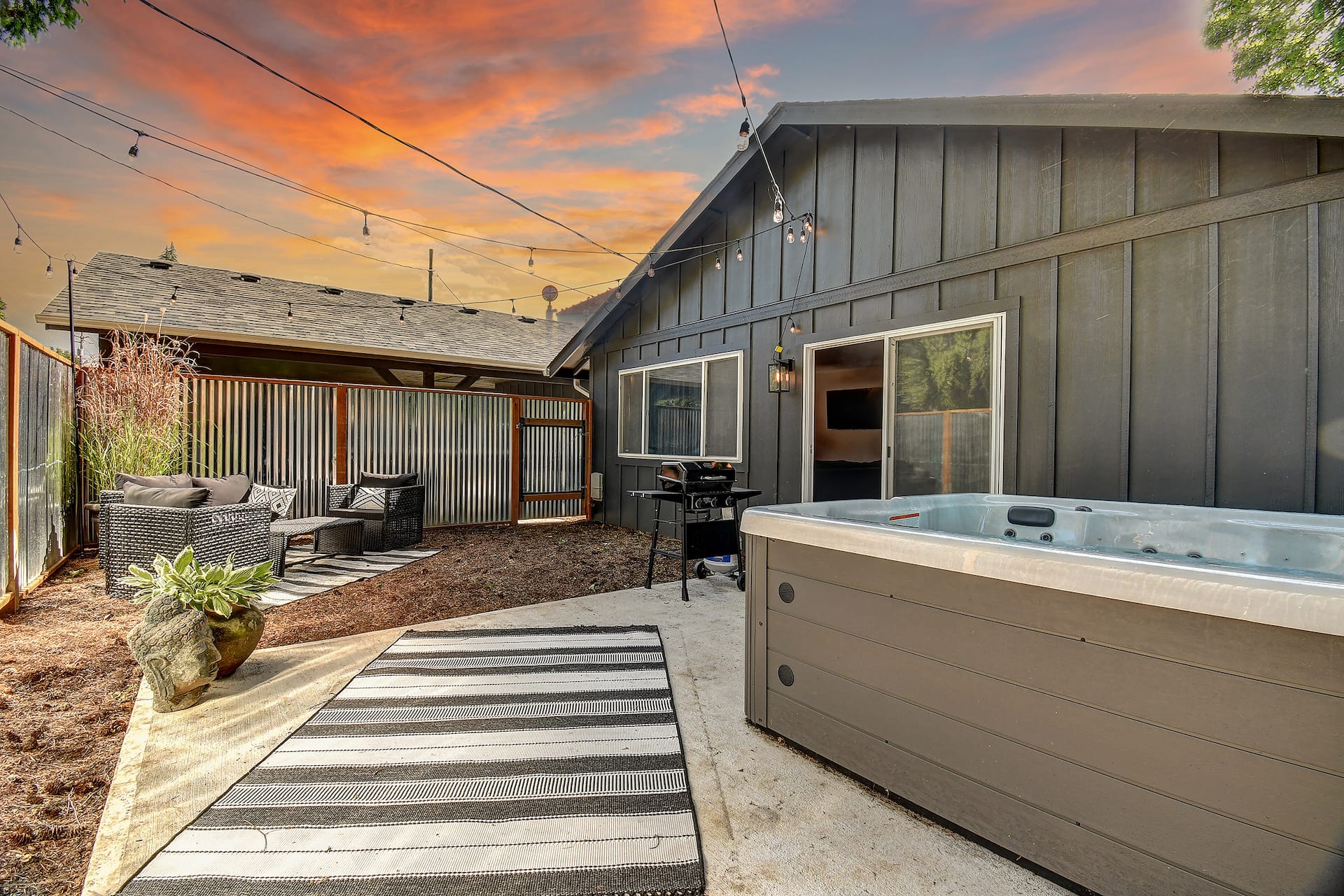 Private Hot Tub 1 Bd/1 ba Couples Luxury Getaway