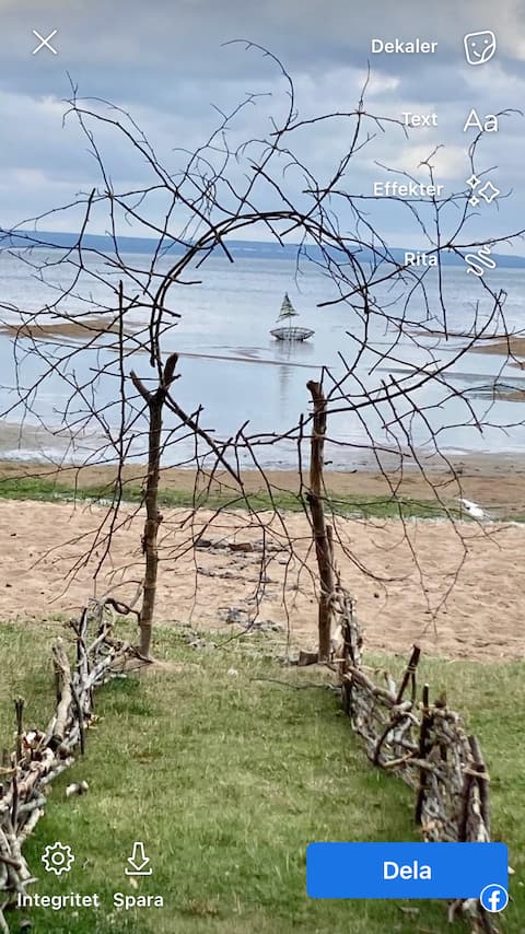 1st in villa with its own entrance.