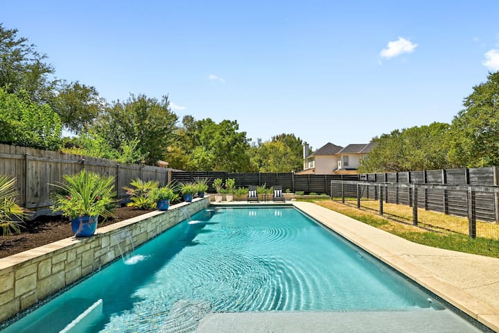 Beautiful Gated Home with Pool!