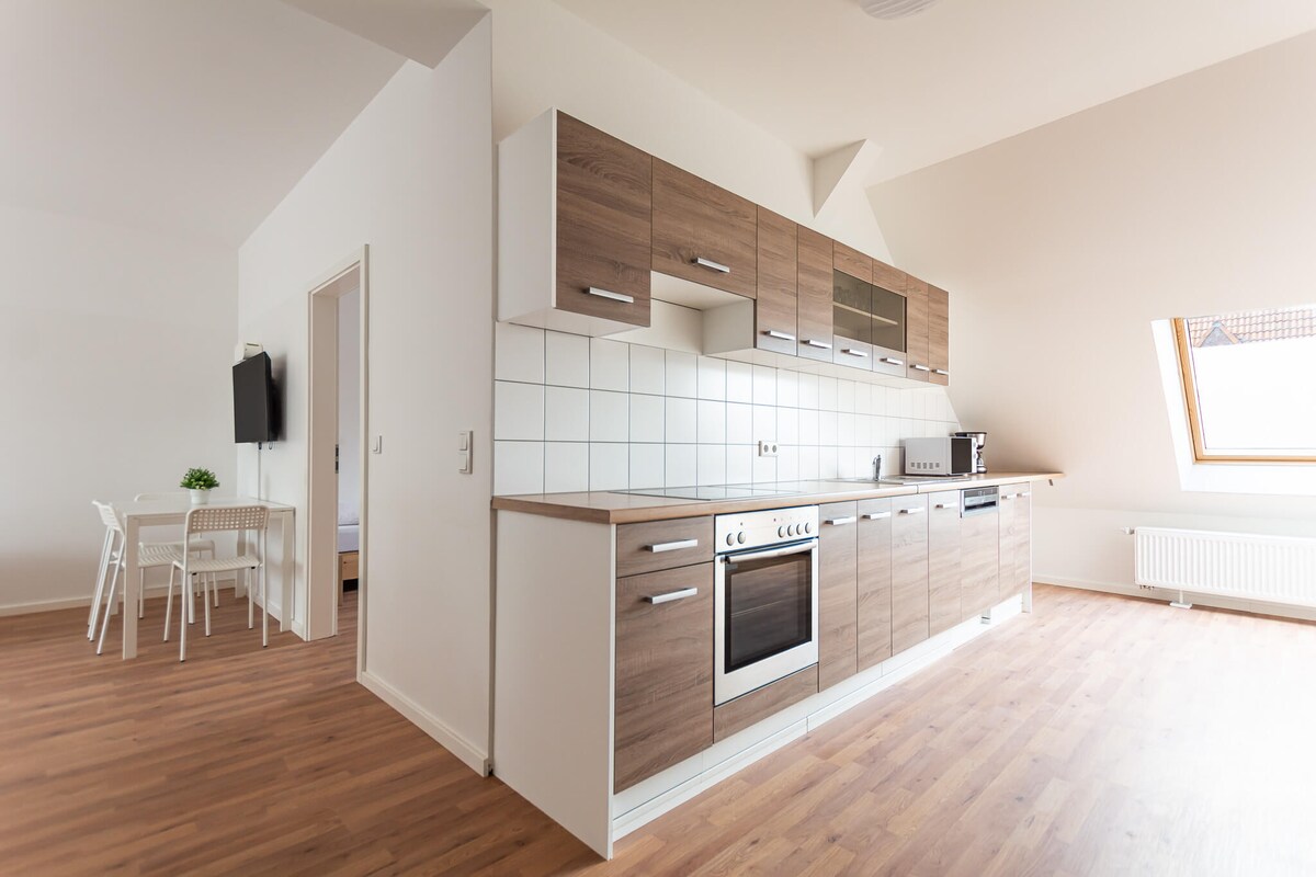 Top Airbnb: T&K Apartments - 4 Zimmer Maisonette - 3OG Apt. 1 in Obermeiderich