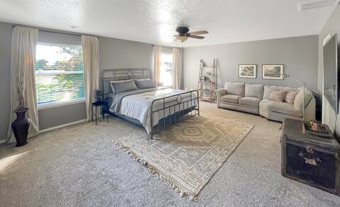 Comfy Beds with Luxury linens!