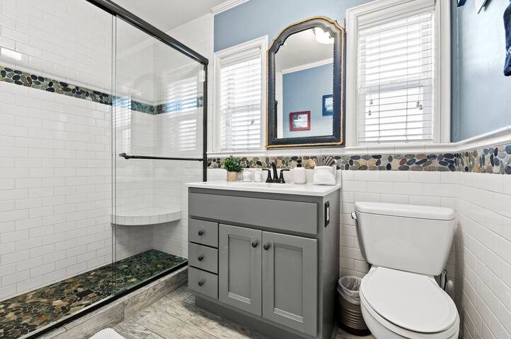 MB Large Private Patio – BBQ gallery image 5