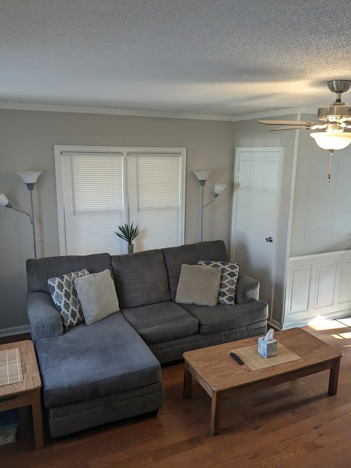East Side Bungalow - Des Moines, IA