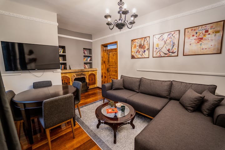 Breathtaking View | 3br  W/ Balcony A/c Galata Apt - İstanbul