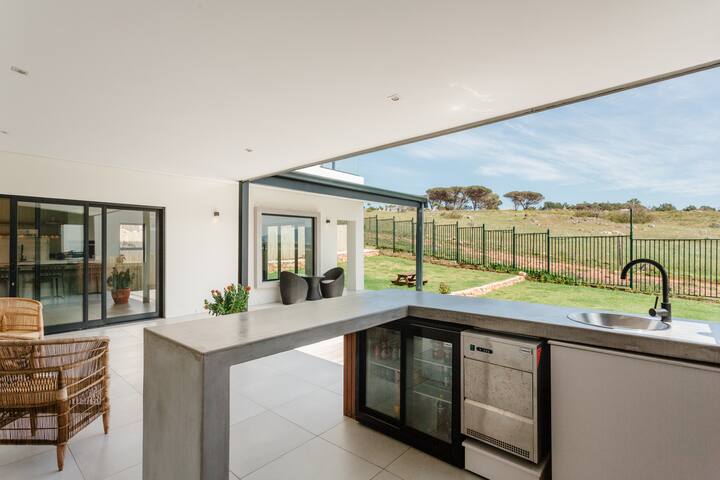 Petit Azure Manor gallery image 5