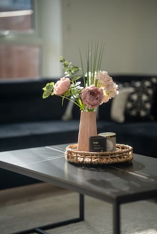 Luxury 6 Bed Home Manchester gallery image 3