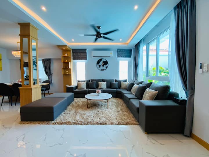 Aura Villa 大4卧台球桌独栋泳池别墅近walking St. - Pattaya